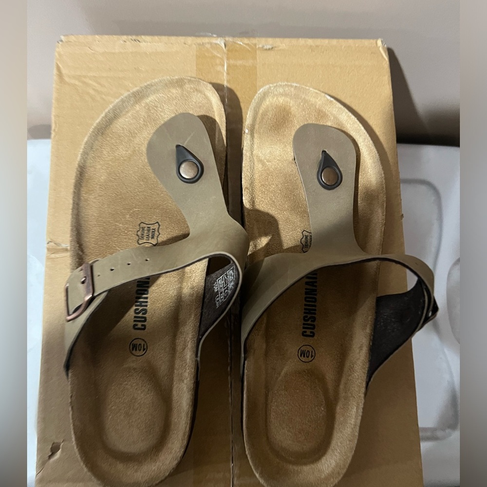 Cushionaire men sandals